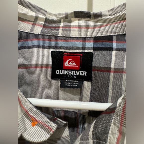 Quicksilver button down shirt size large - Picture 3 of 3